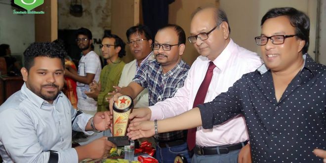 স্টার পারফরমেন্স এ্যাওয়ার্ড-২০১৮’ পেলেন সাংবাদিক আরজে সাইমুর