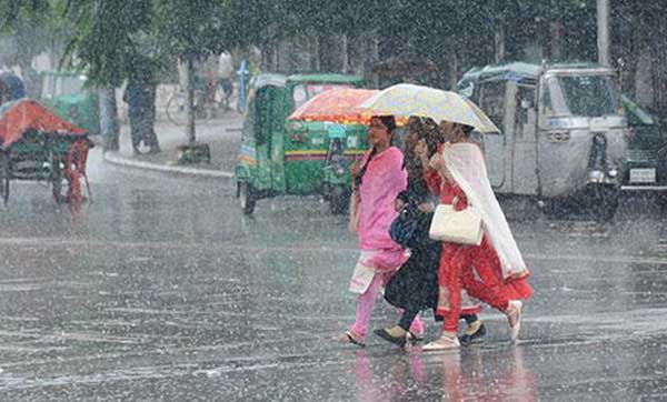 বৃহস্পতিবার বাড়বে বৃষ্টি, কমবে তাপমাত্রাও