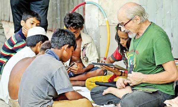 পথশিশুর টানে ইতালি থেকে বাংলাদেশে